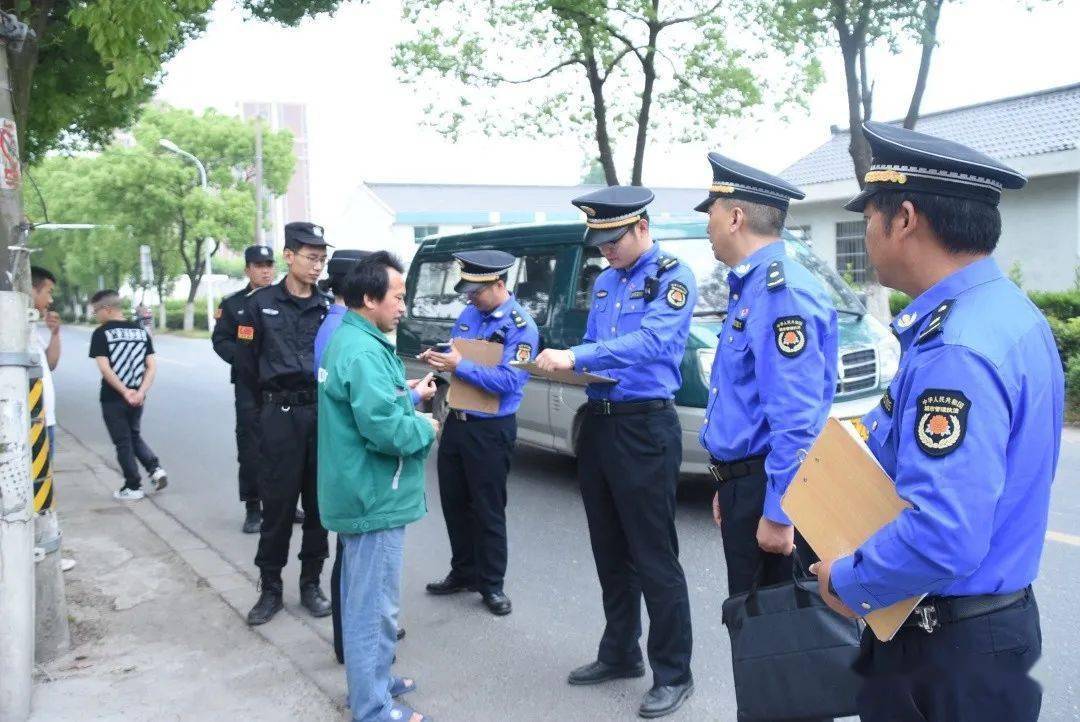 南充城管文明执法新风采，共建和谐城市美好篇章